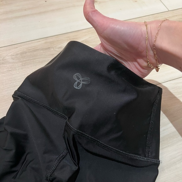 TNA Aritzia Atmosphere Legging - Picture 3 of 4